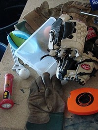 Baseball_gloves_everywhere2_2