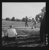 Farmers_playing_baseball